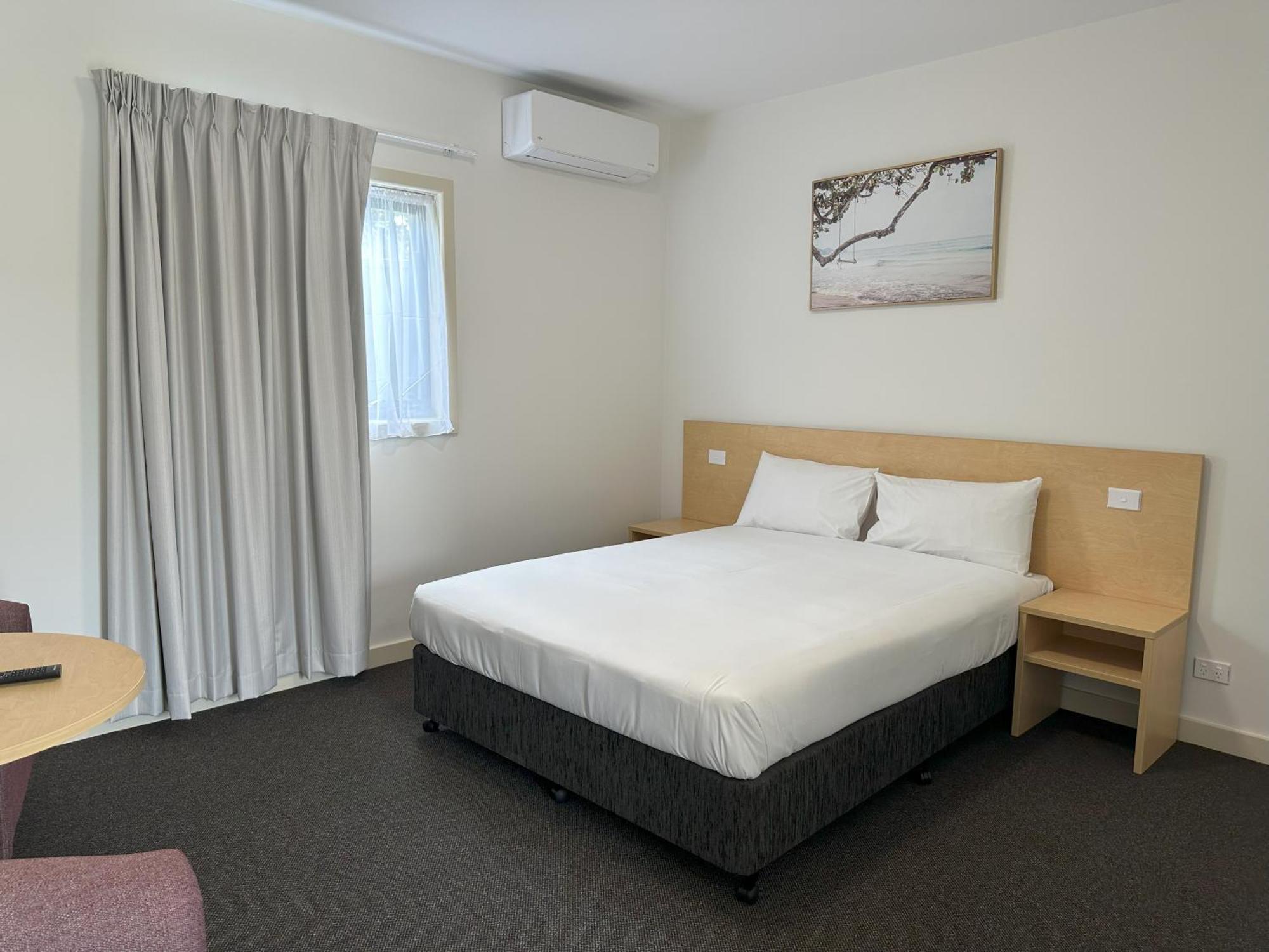 Travellers Motor Village Newcastle Exterior photo