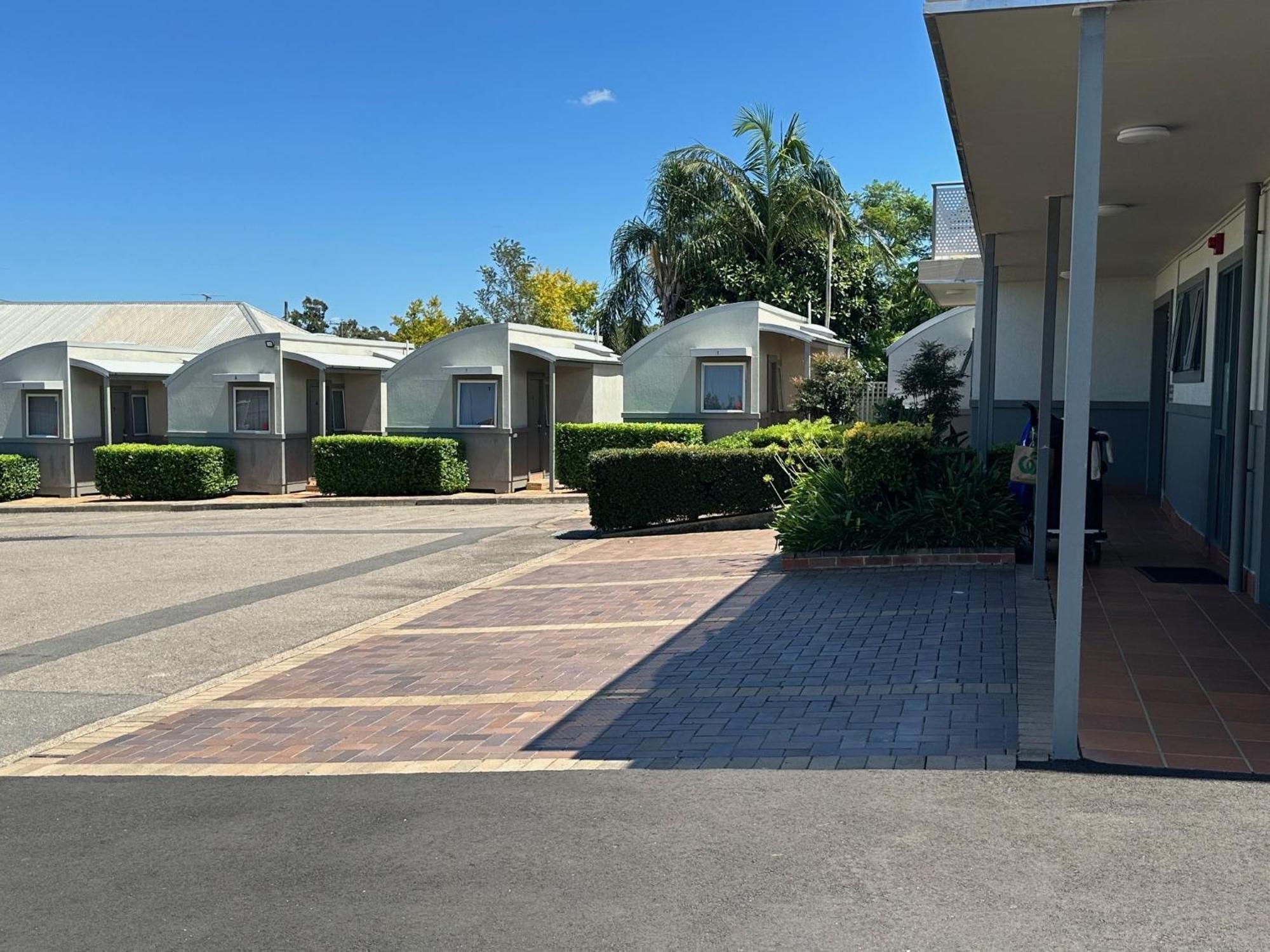 Travellers Motor Village Newcastle Exterior photo