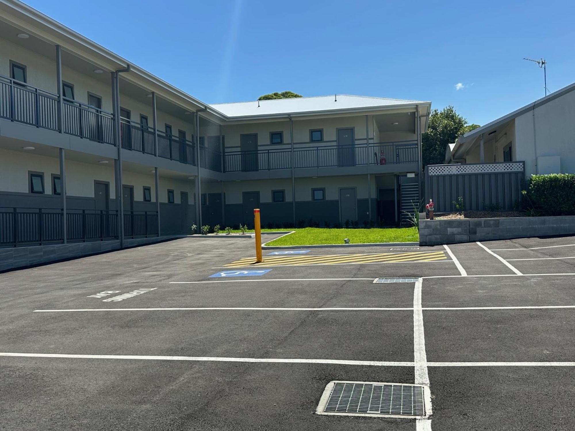 Travellers Motor Village Newcastle Exterior photo