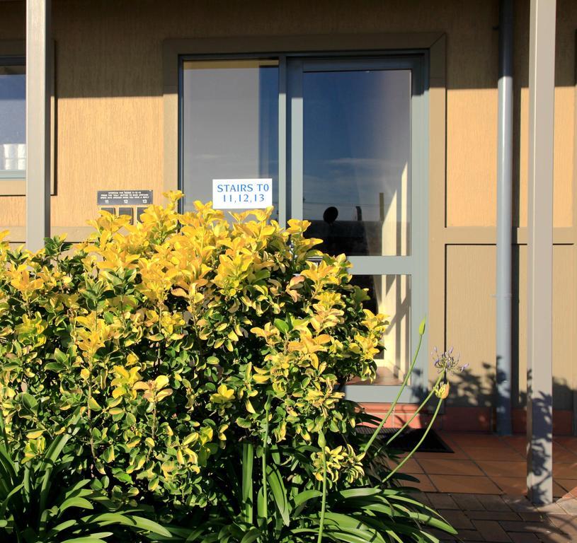 Travellers Motor Village Newcastle Exterior photo